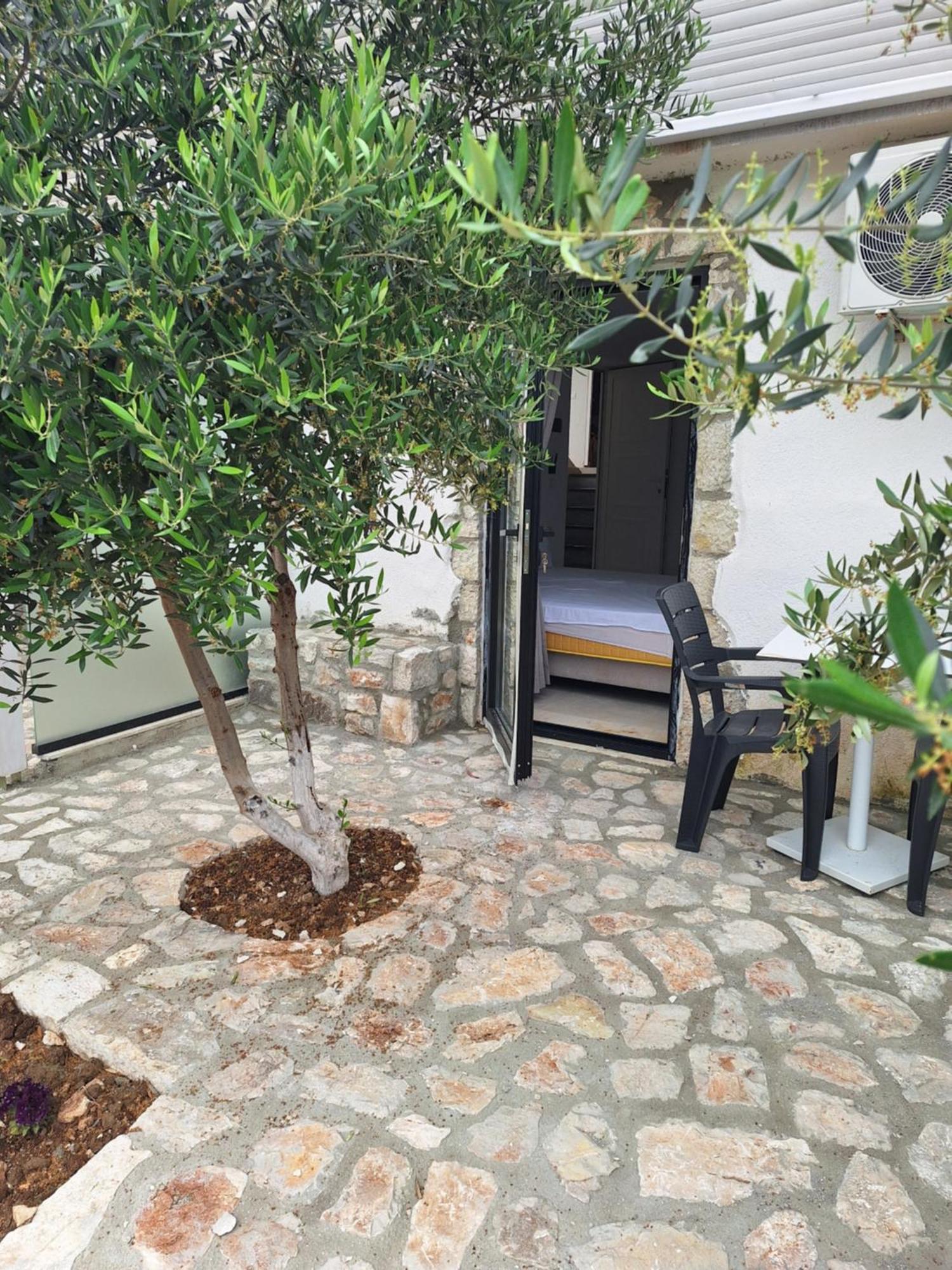 Vila D Boutique Hotel Qeparo Buitenkant foto